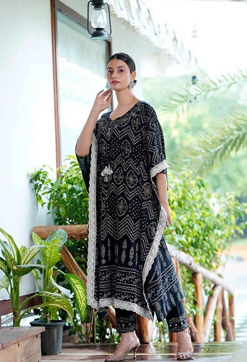 Printed Knee-Length Kaftan Set with Fitted Pants, Black