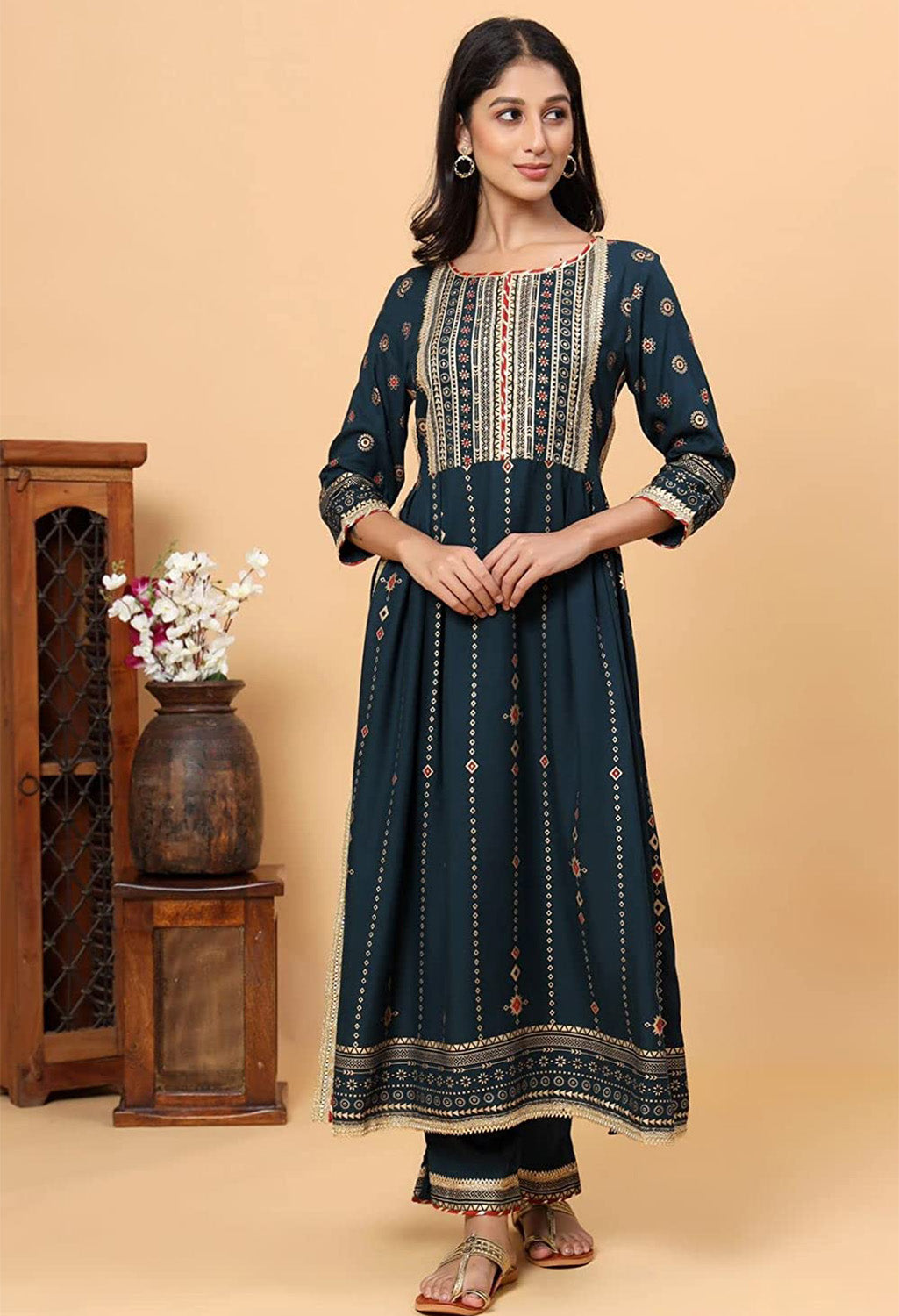 Kurta, Pyjama & Dupatta Set Cotton Silk Green, Gota Patti Work